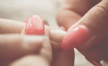 How to Remove Gel Nail Polish at Home (The Easy Way)
