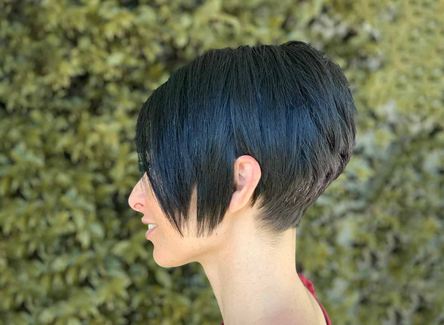 woman with stacked bob