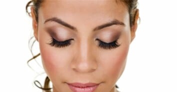 How Much Are Eyelash Extensions and Should I Try Them?