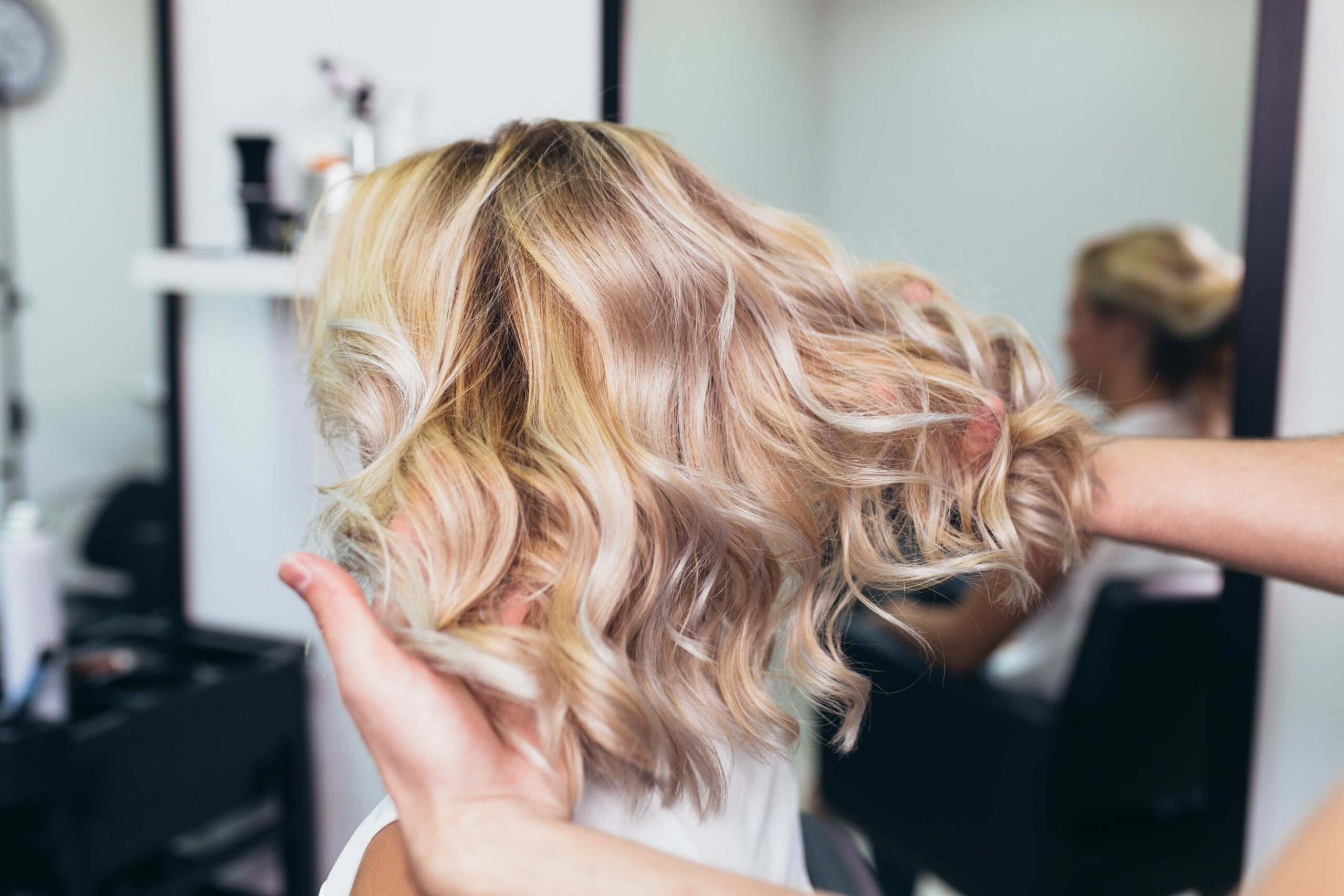 Partial Balayage vs. Full Balayage: Which Is Right For You?